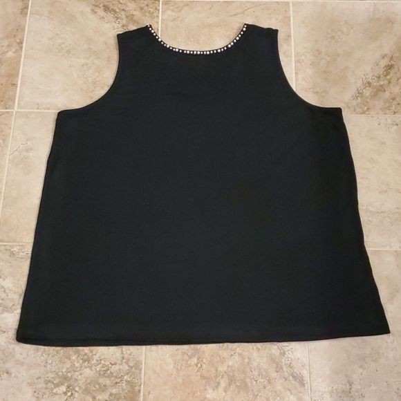 Liz & Me black gemstone neckline tank top - Picture 5 of 7